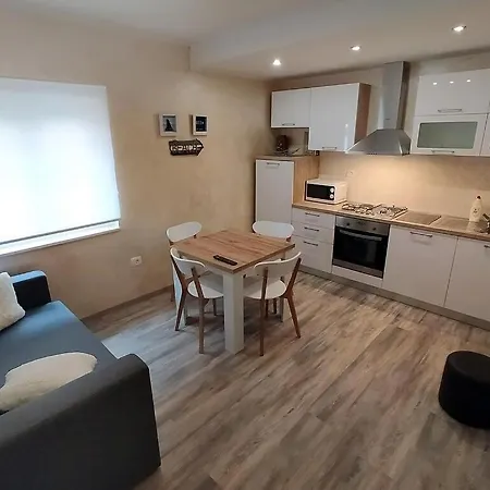 With Parking Space Rozac, - 27211 Appartement